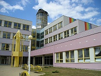 68 Mlada Boleslav - skola s hvezdarnou